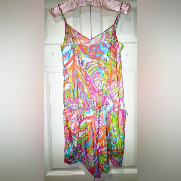 Lilly Pulitzer Fanning Romper Jam Out Print (No Belt) size Small - Picture 2 of 13